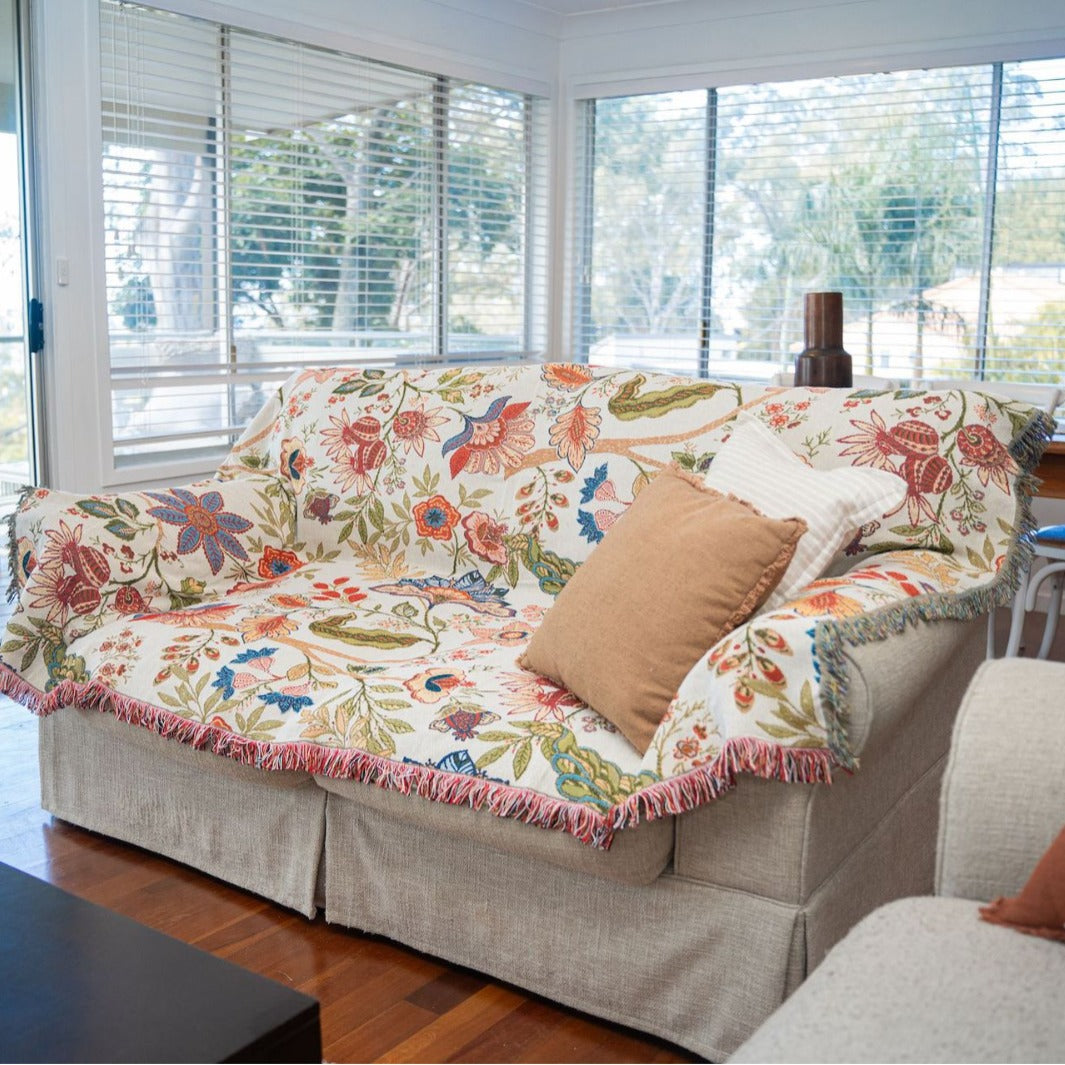 Versatile Throw Blanket - Perfect for Picnics, Sofas, and Wall Tapestries