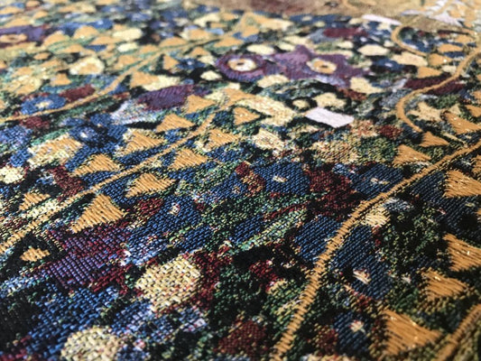 Gustav Klimt The Kiss Wall Tapestry Gold Thread Woven Art Tapestries 138 x 90 cm